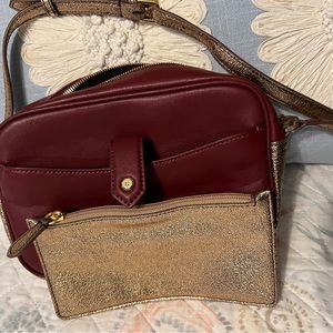 Genuine leather Gili small crossbody purse burgundy with gold metallic.